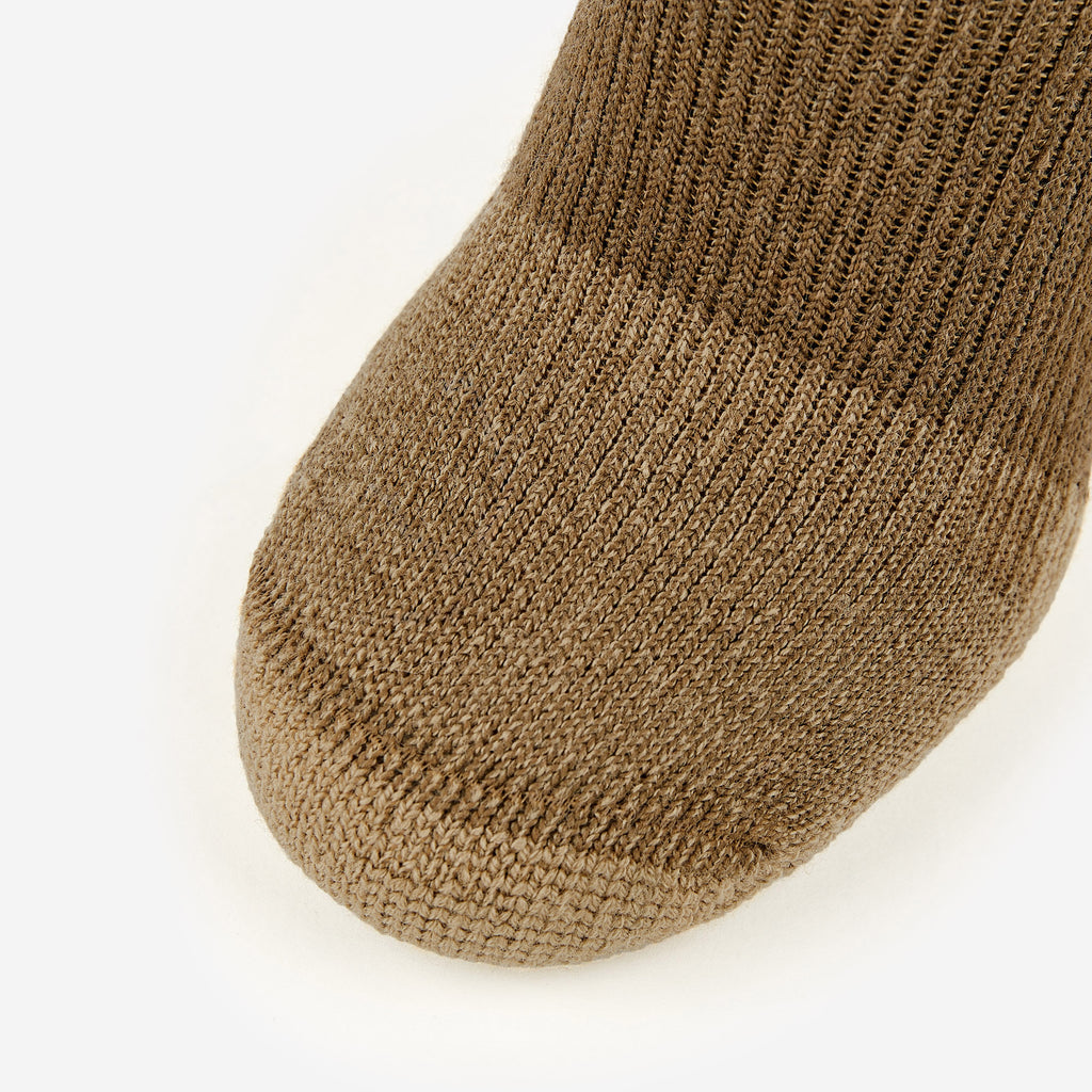 Thorlo Maximum Cushion Over-Calf Extreme Cold Socks | #color_coyote brown