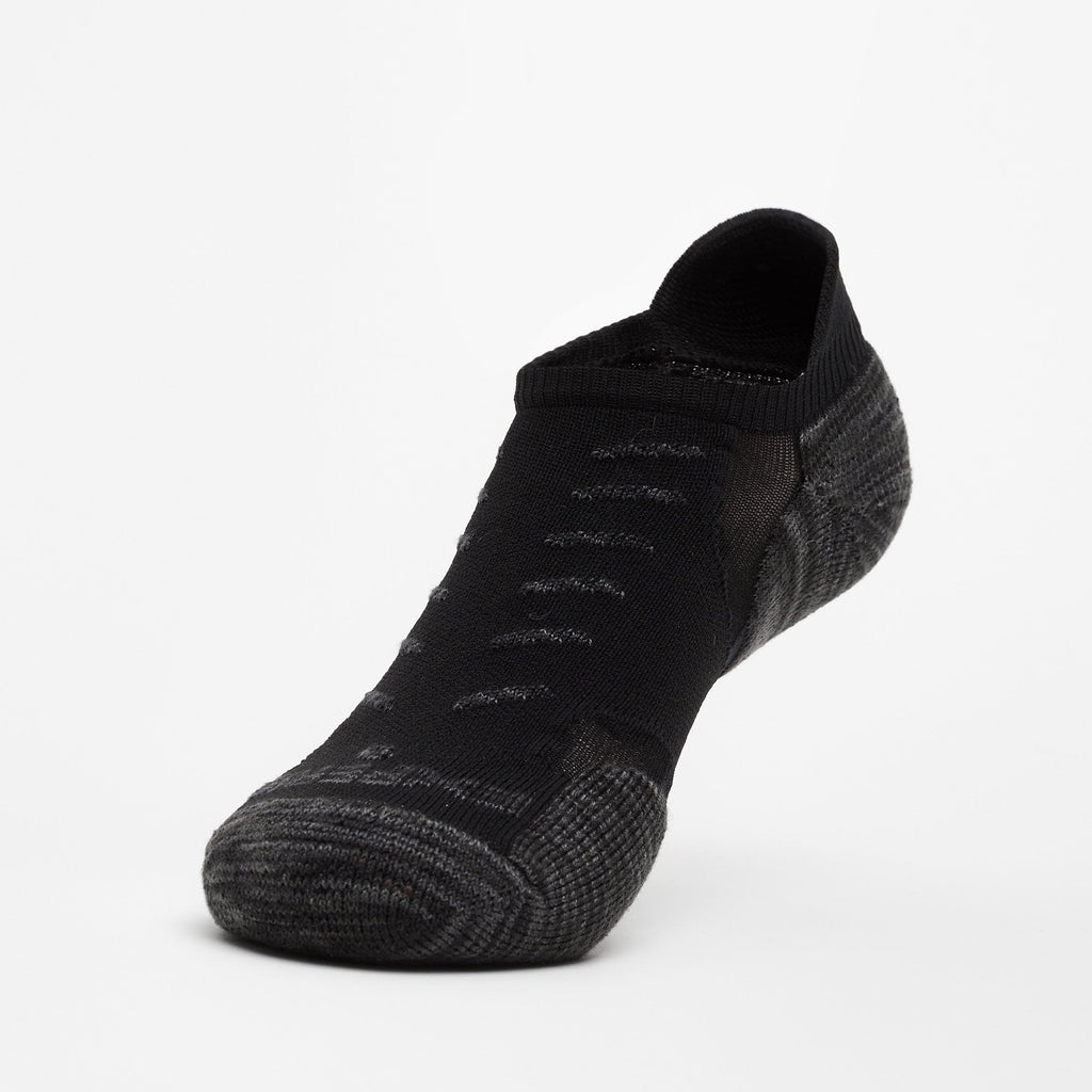 Thorlo Experia TECHFIT Light Cushion No-Show Tab Rocket Grip Socks | #color_black