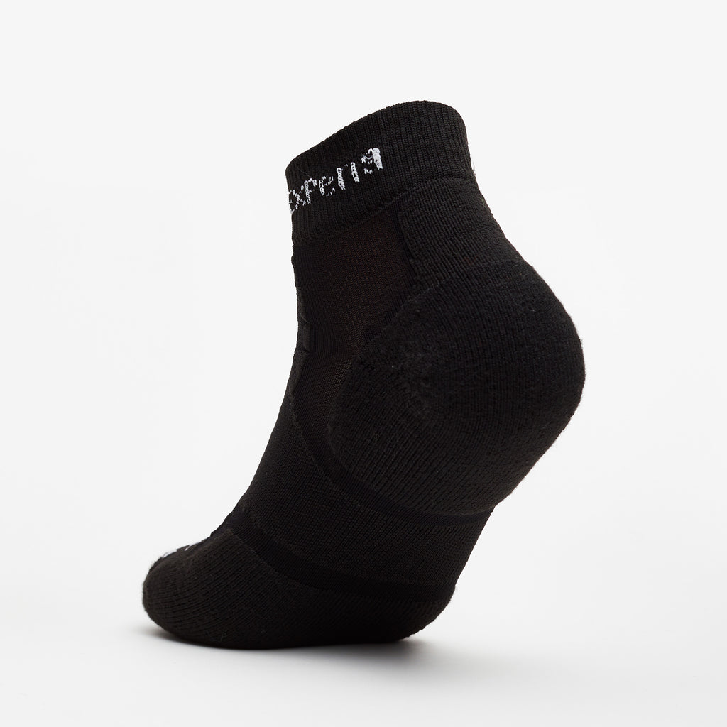 Thorlo Experia TECHFIT Light Cushion Ankle Socks | #color_black on black